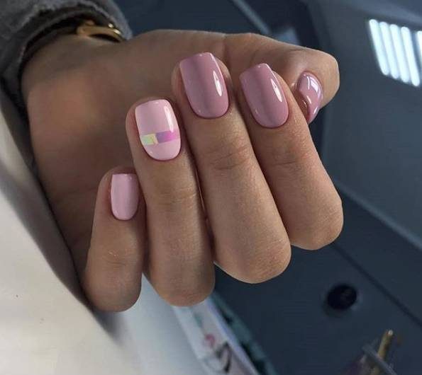 Дизайн нежно-розового маникюра для ногтей